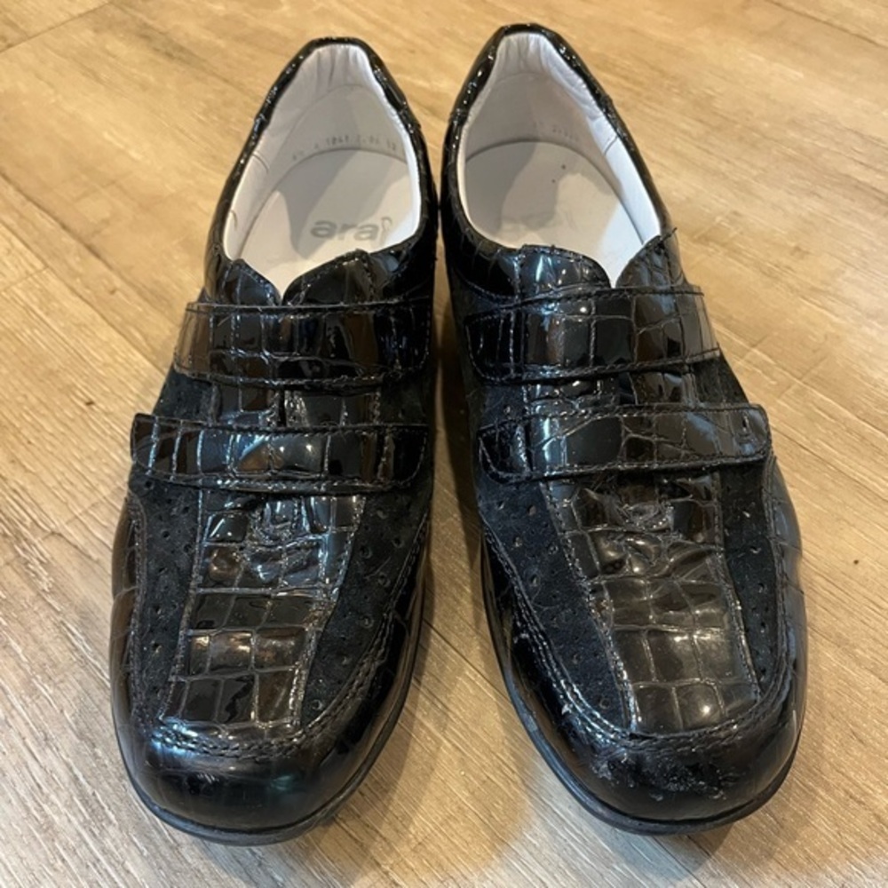 Ara Black Textured Loafers US size 9, Euro 40